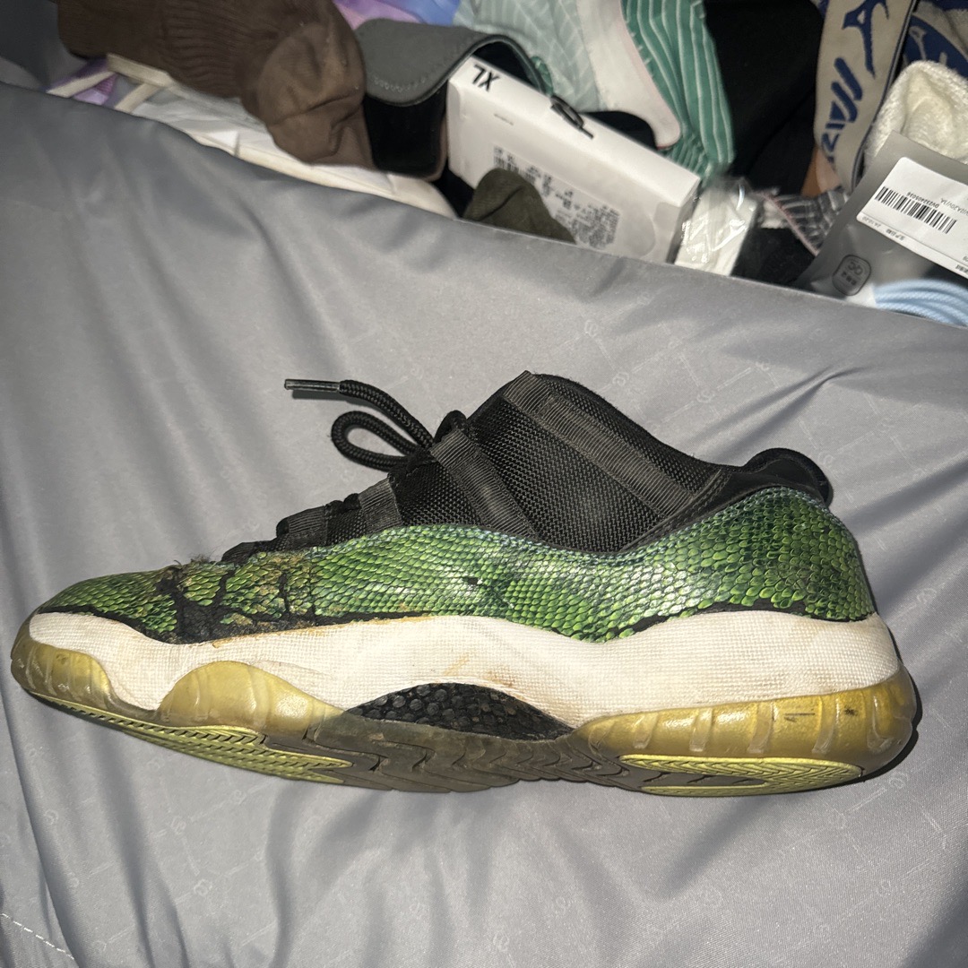 fake jordan 11 low snakeskin