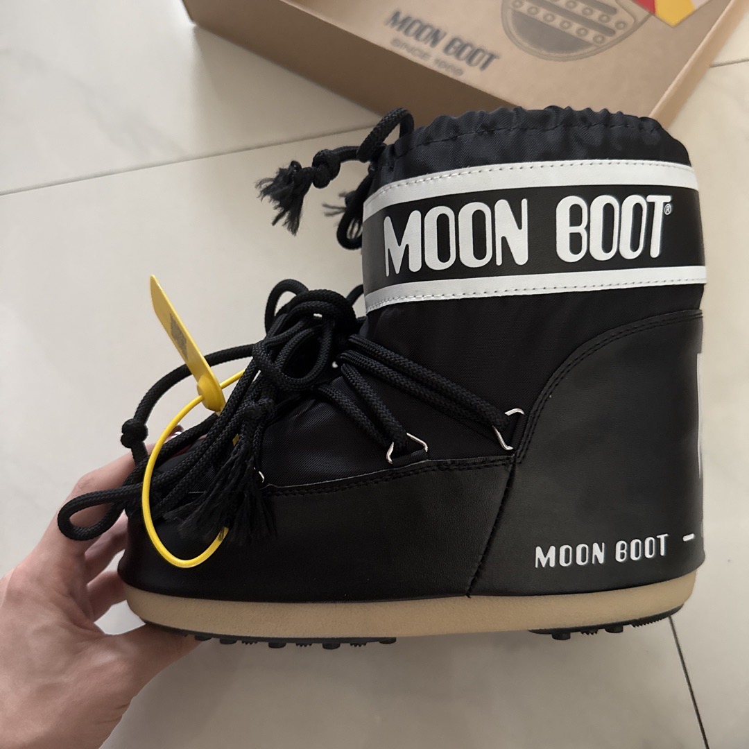 Real vs Fake：Chloé Moon Boot Authenticity Check (2025) - POIZON