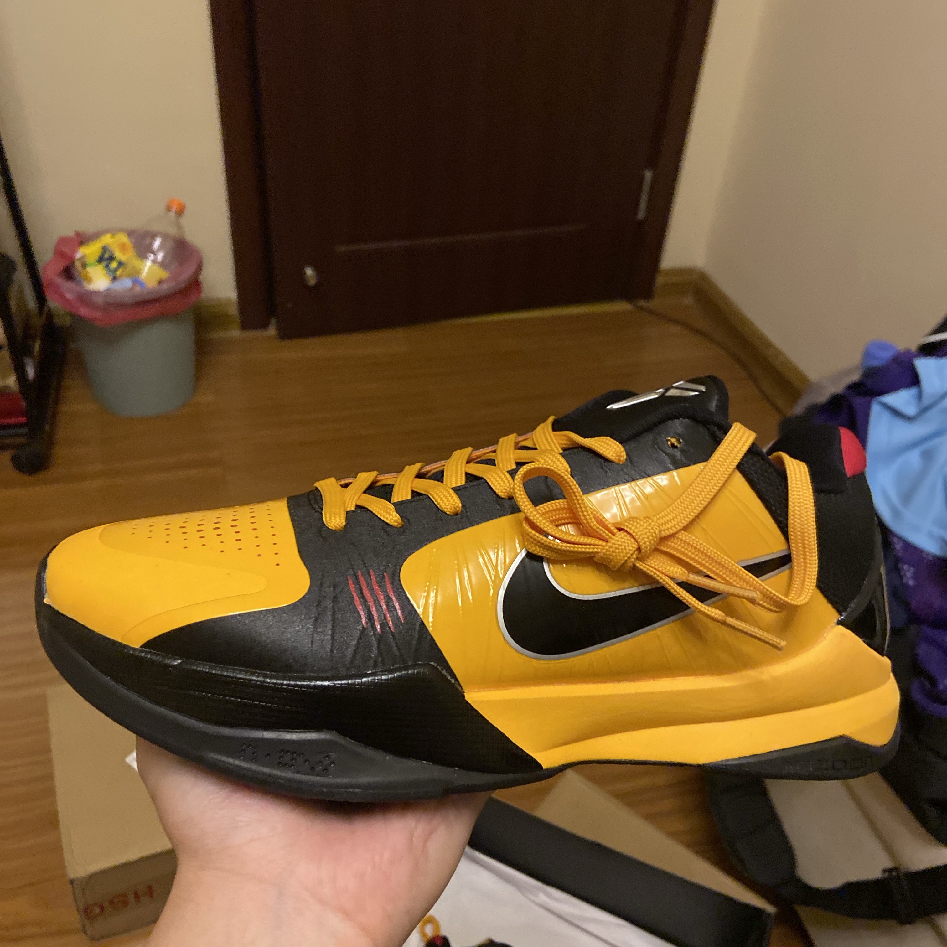 How to Legit Check：Bruce Lee Kobe V (2025) - POIZON