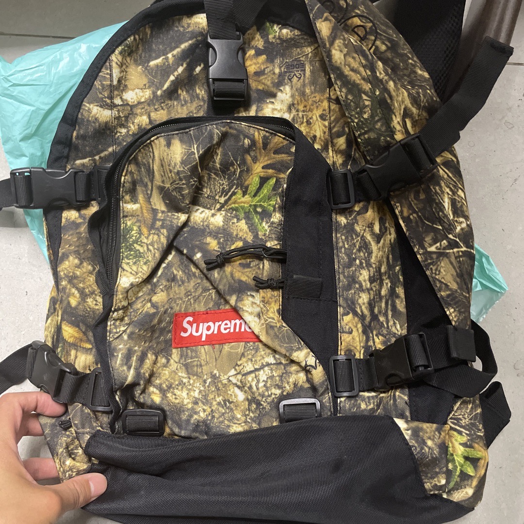 19FW Supreme Backpack Real Tree Camo 新品 19FW Supreme Backpack 28L