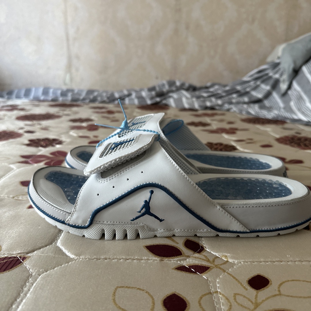 jordan slippers white