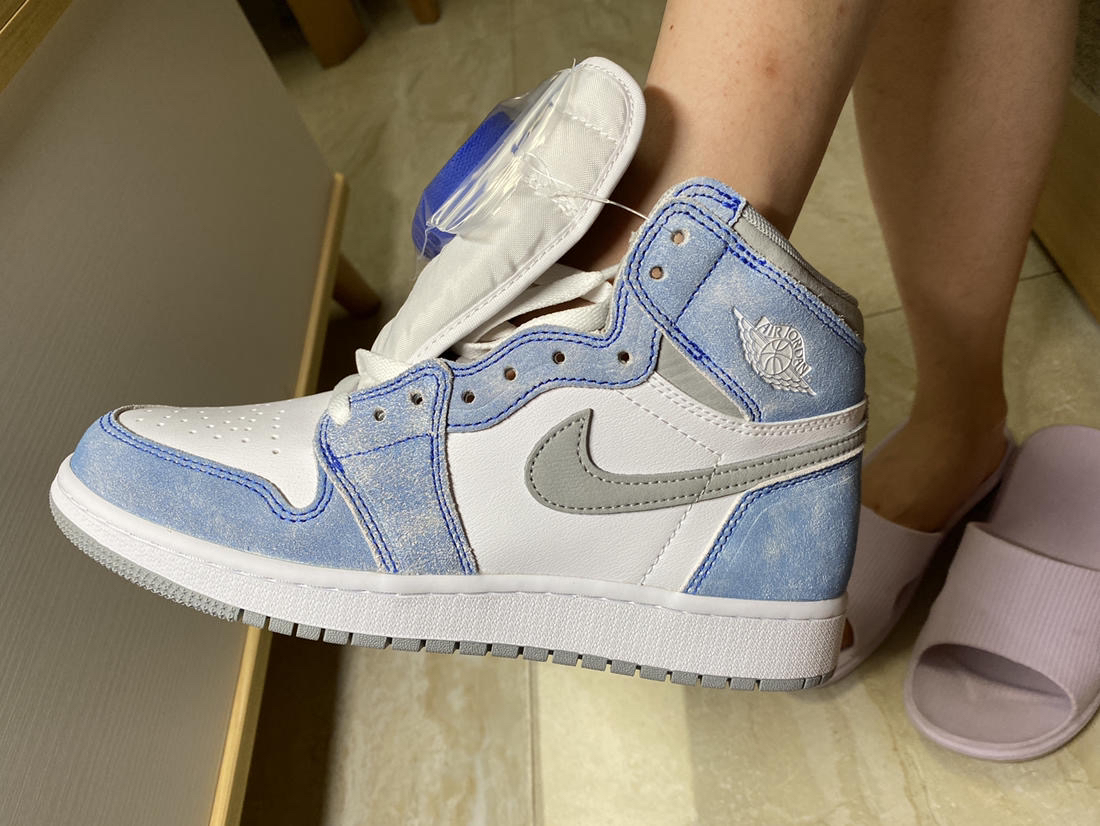 how to spot fake jordan 1 hyper royal