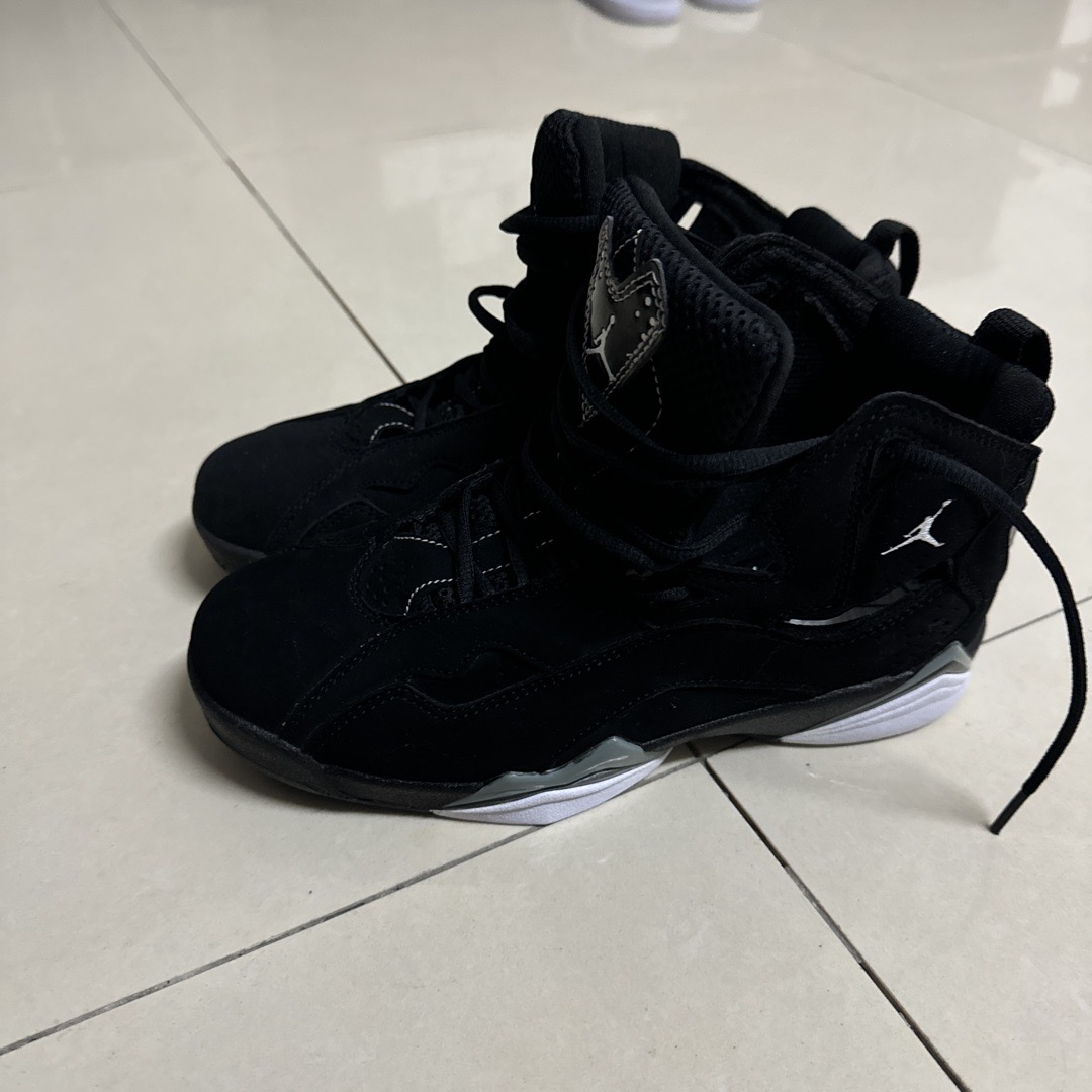 jordan true flight fake