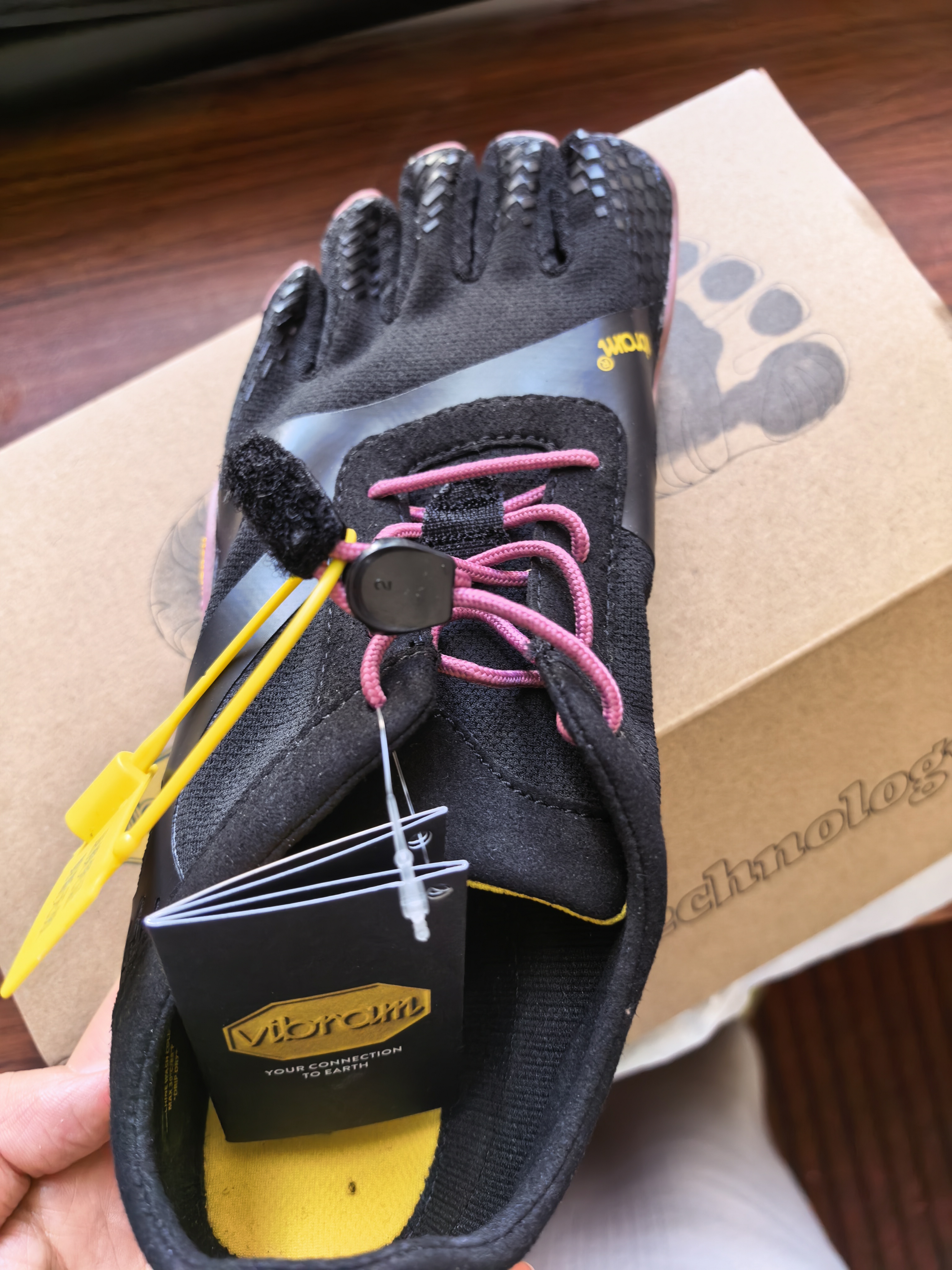 custom review-Vibram KSO EVO FIVE Fingers Низкие кроссовки для тренировок Женские Черные Розовые