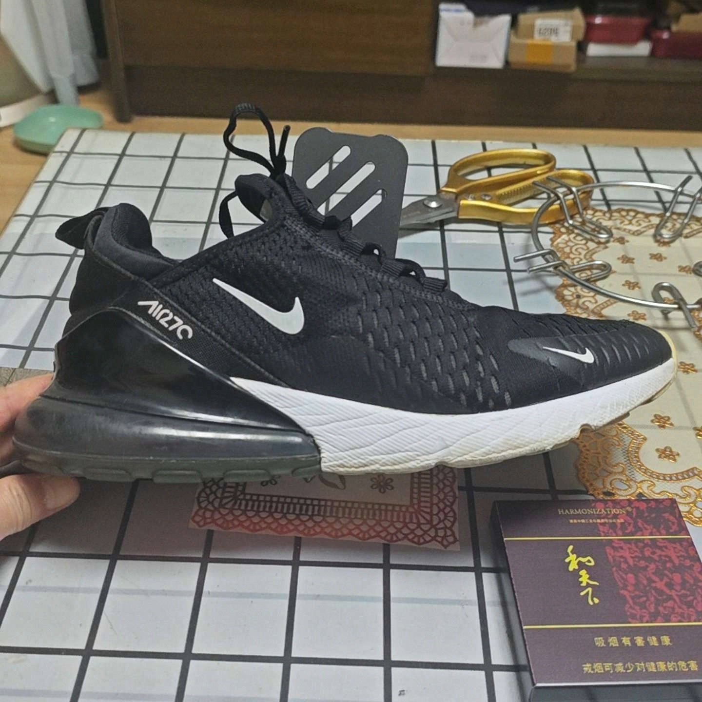 how to spot fake air 270